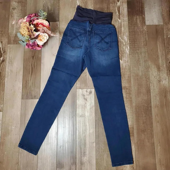 Old Navy Dark Wash Maternity Jeans Size 6 EUC - Picture 7 of 13